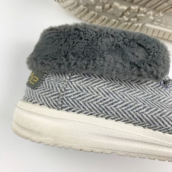Hey Dude Britt Booties Shoes Grey Herringbone Wool Blend Faux Fur Women's 6 - Picture 9 of 13
